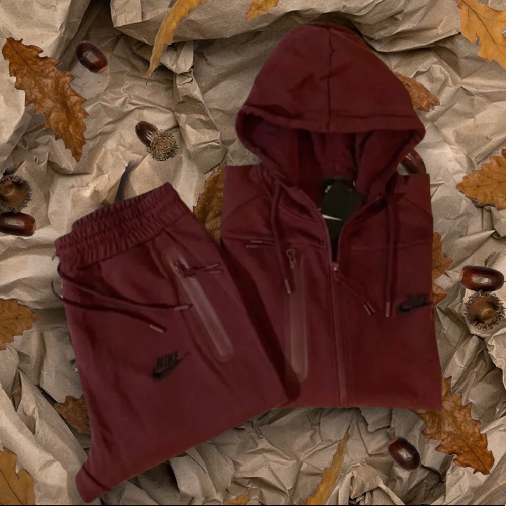 Nike sweatsuit
